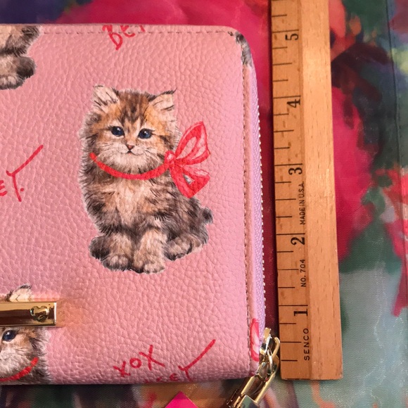 Brand New Betsey Johnson Pink Zippered Cat Wallet - Picture 4 of 14